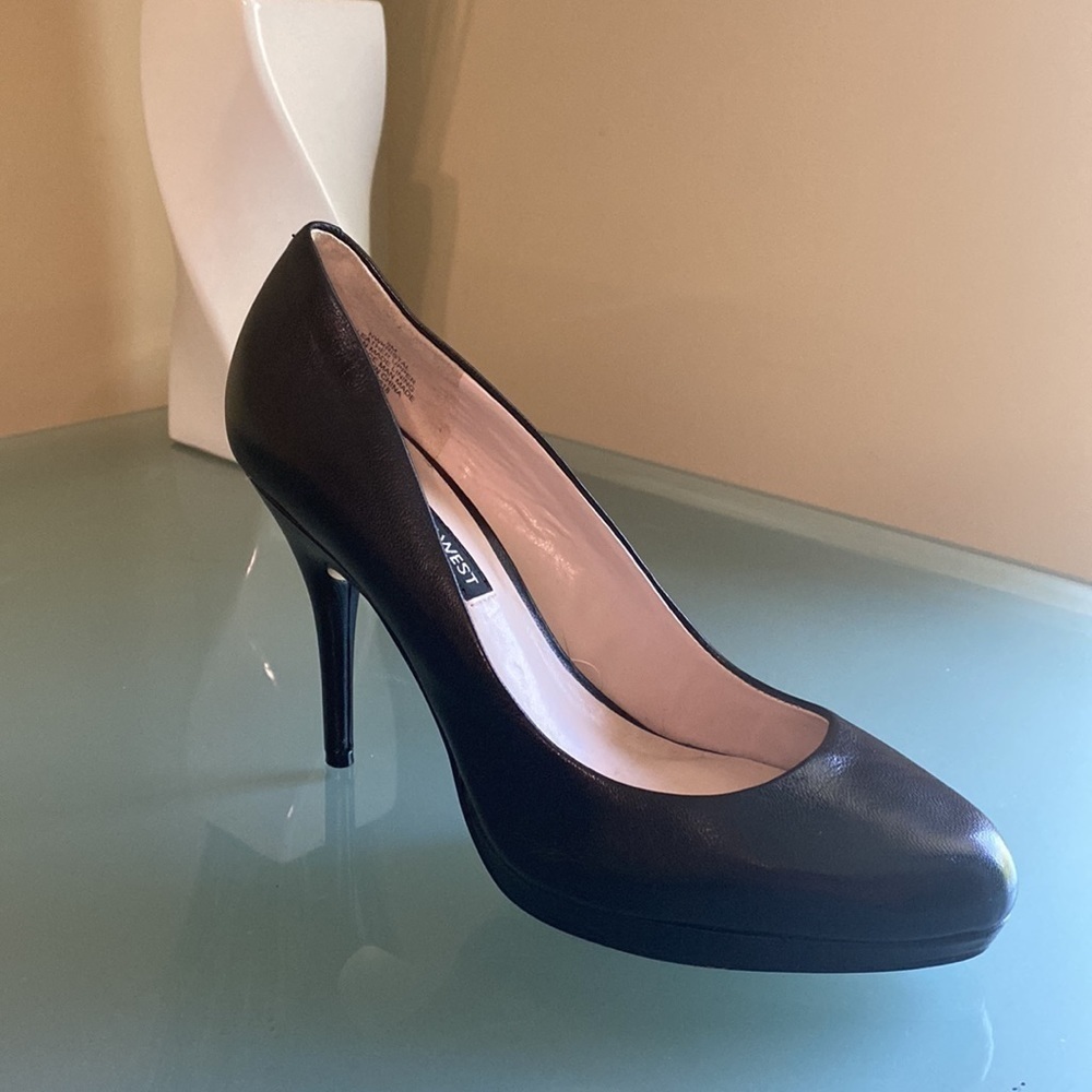 Nine West Platform Heels Nine West Black Leather Pumps Size 9 - Picture 3 of 9